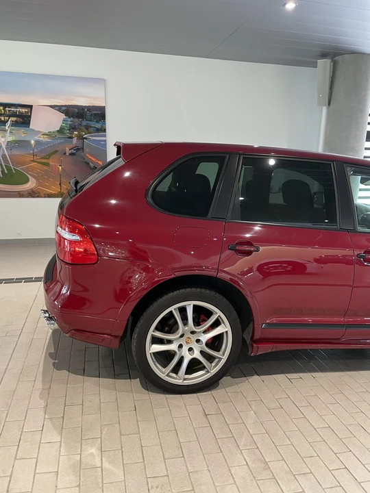 2009 Porsche 955/957 Cayenne GTS - Image 30 of 31