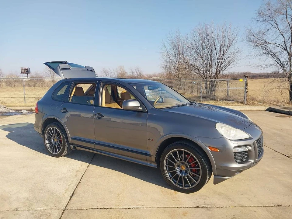 2009 Porsche 955/957 Cayenne GTS - Image 2 of 12