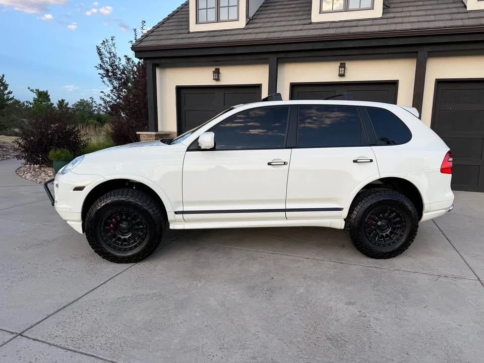 2009 Porsche 955/957 Cayenne GTS - Image 2 of 20