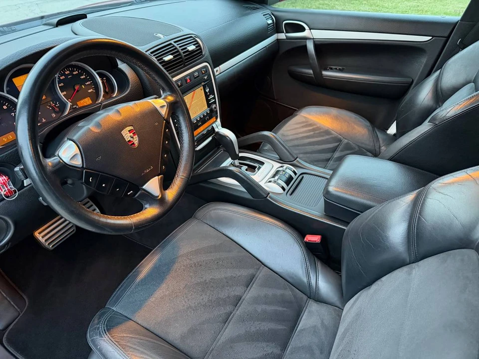 2009 Porsche 955/957 Cayenne GTS - Image 11 of 24