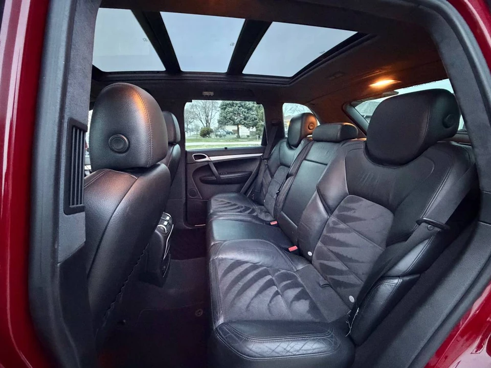 2009 Porsche 955/957 Cayenne GTS - Image 13 of 24