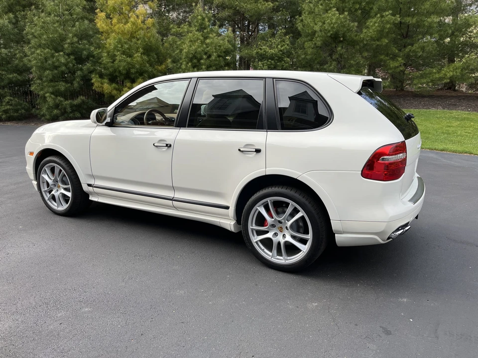 2009 Porsche 955/957 Cayenne GTS - Image 9 of 31