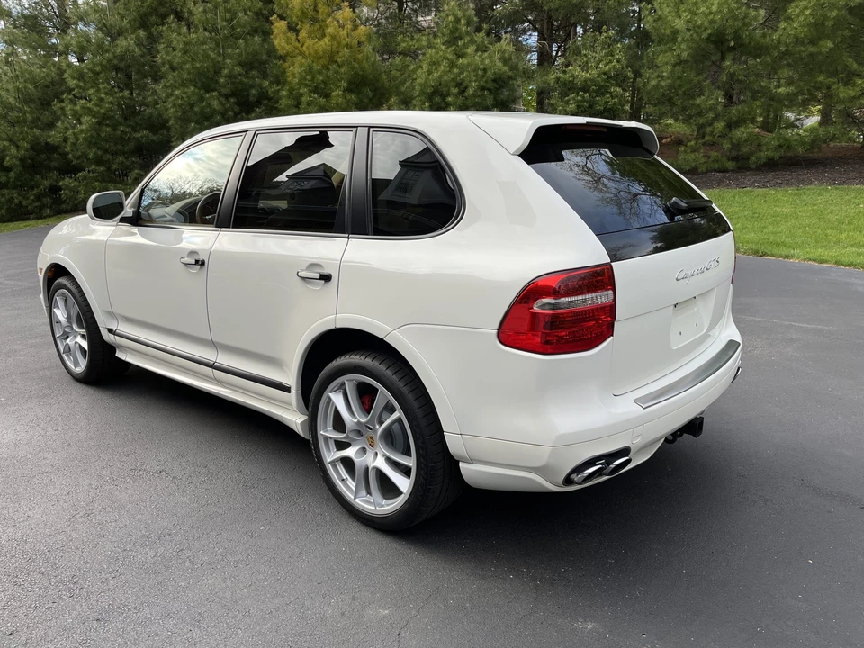 2009 Porsche 955/957 Cayenne GTS - Image 10 of 31