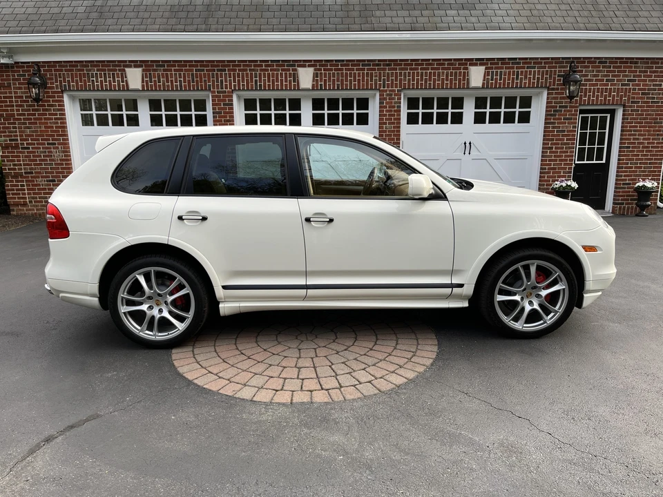 2009 Porsche 955/957 Cayenne GTS - Image 18 of 31