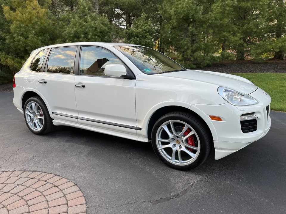 2009 Porsche 955/957 Cayenne GTS - Image 25 of 31
