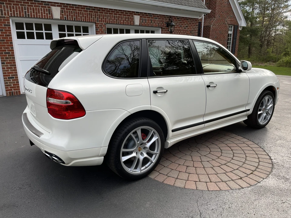 2009 Porsche 955/957 Cayenne GTS - Image 16 of 31