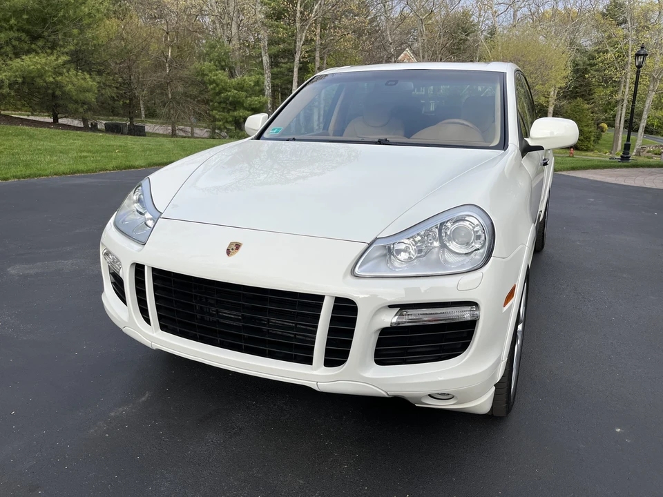 2009 Porsche 955/957 Cayenne GTS - Image 2 of 31