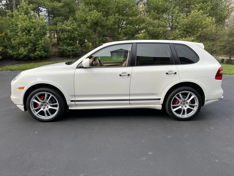 2009 Porsche 955/957 Cayenne GTS - Image 7 of 31