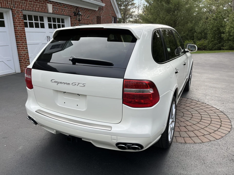 2009 Porsche 955/957 Cayenne GTS - Image 14 of 31