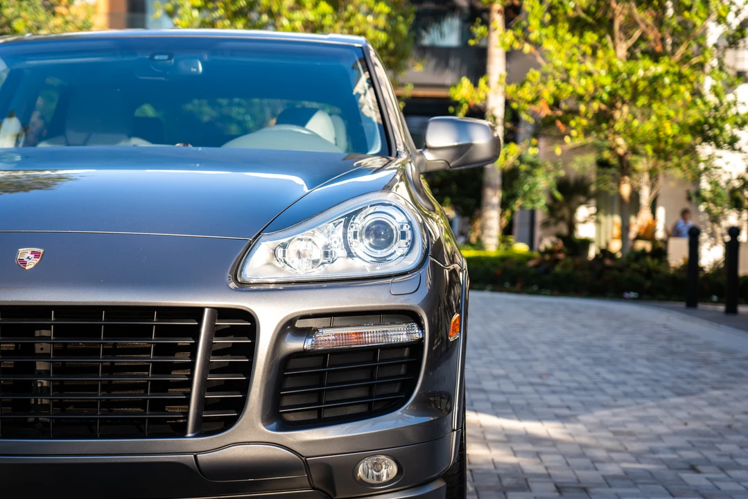 2009 Porsche 955/957 Cayenne GTS - Image 30 of 31