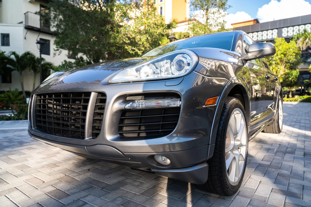 2009 Porsche 955/957 Cayenne GTS - Image 28 of 31