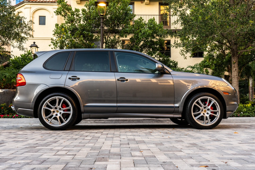 2009 Porsche 955/957 Cayenne GTS - Image 10 of 31
