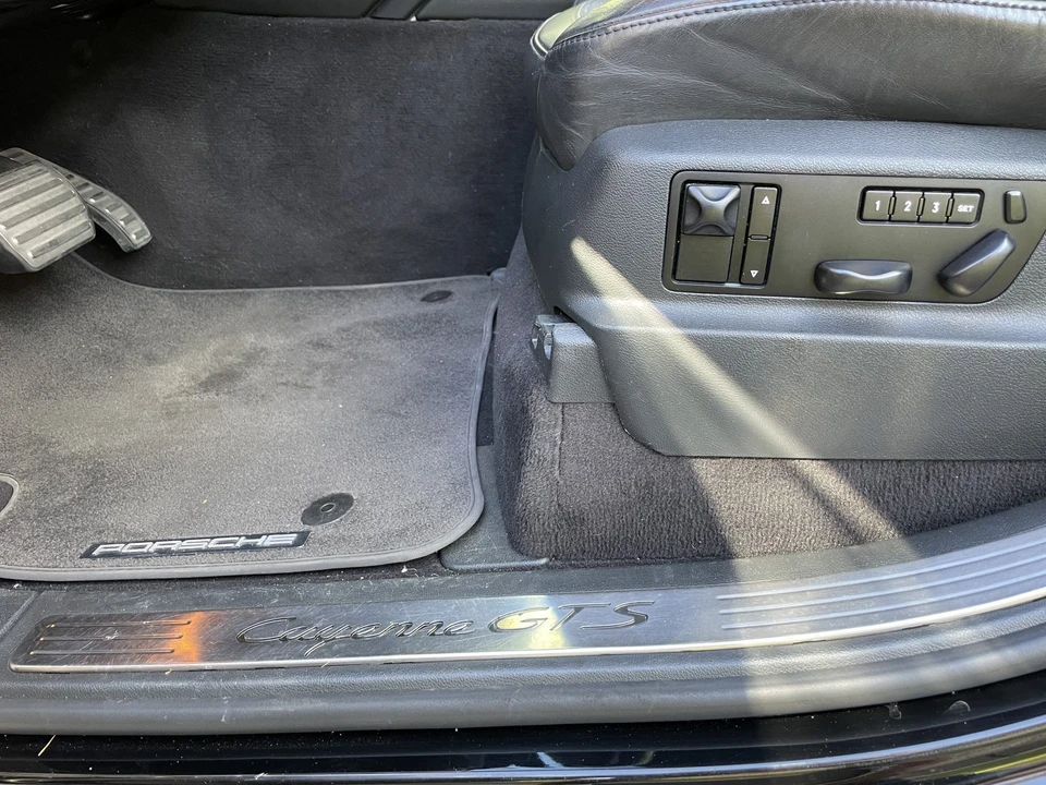 2009 Porsche 955/957 Cayenne GTS - Image 28 of 31