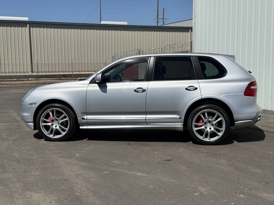 2009 Porsche 955/957 Cayenne GTS - Image 13 of 31