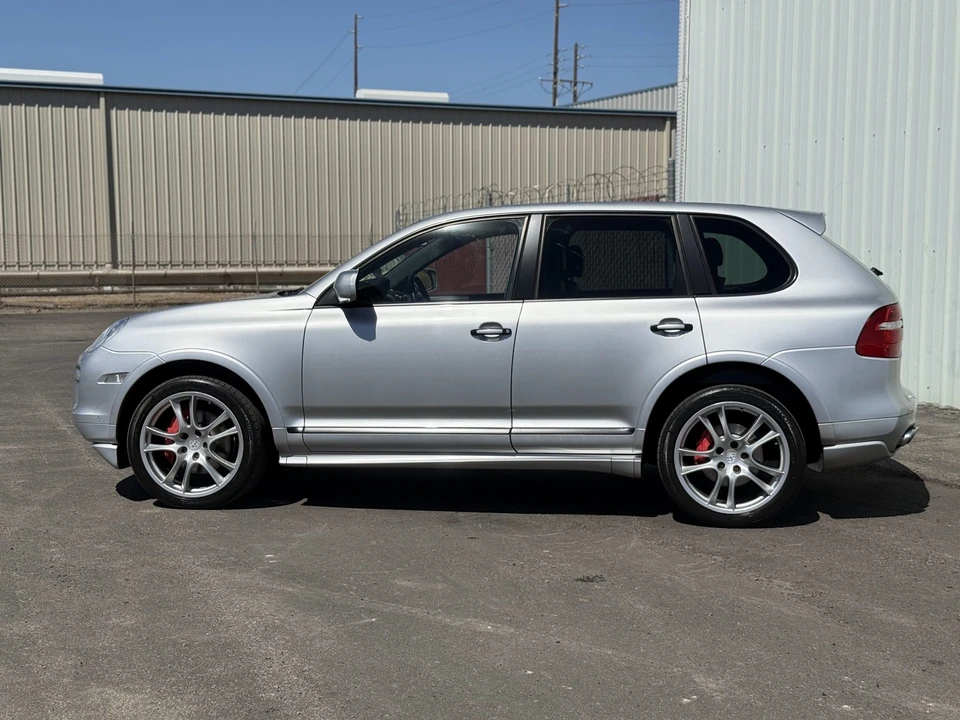 2009 Porsche 955/957 Cayenne GTS - Image 14 of 31