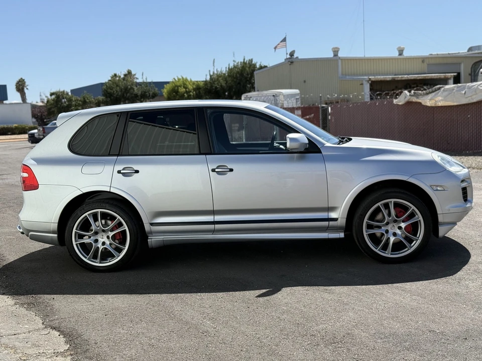 2009 Porsche 955/957 Cayenne GTS - Image 8 of 31