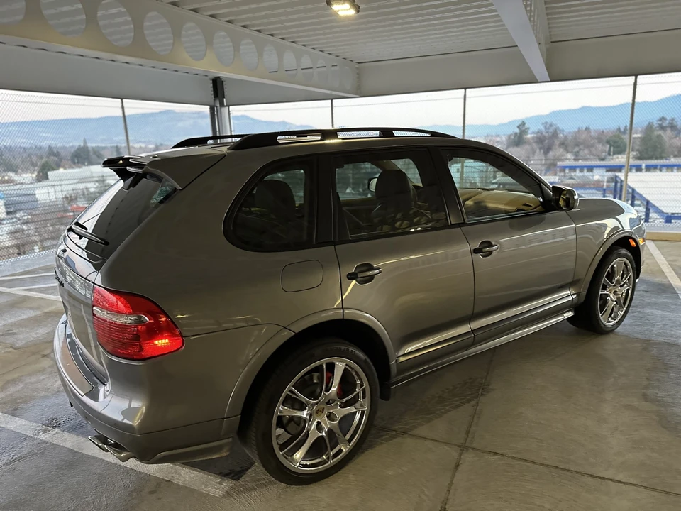 2009 Porsche 955/957 Cayenne GTS - Image 11 of 31