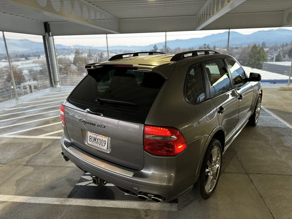 2009 Porsche 955/957 Cayenne GTS - Image 13 of 31