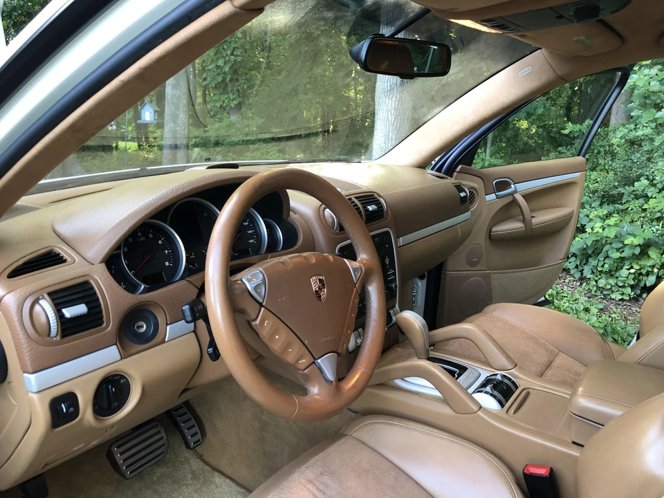 2009 Porsche 955/957 Cayenne GTS - Image 28 of 31