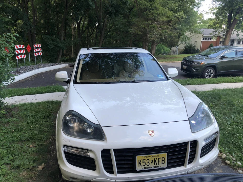 2009 Porsche 955/957 Cayenne GTS - Image 14 of 31