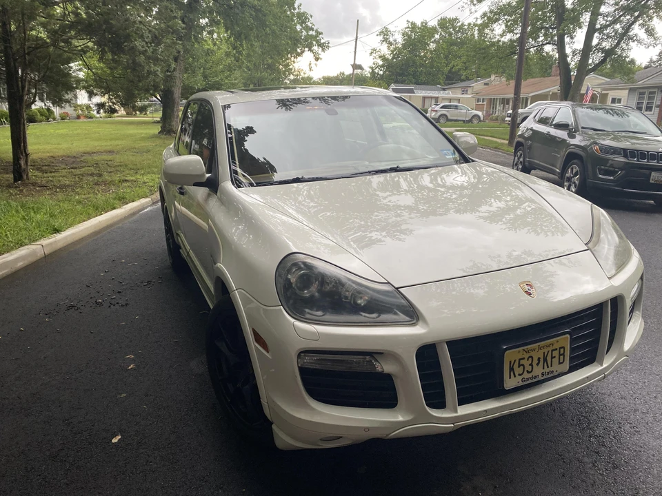 2009 Porsche 955/957 Cayenne GTS - Image 13 of 31