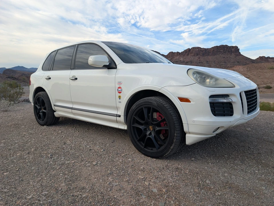 2009 Porsche 955/957 Cayenne GTS - Image 13 of 31