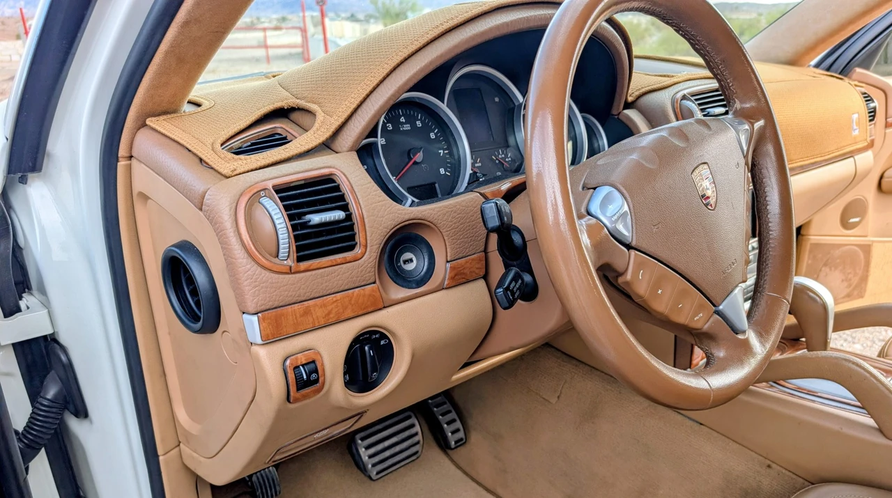 2009 Porsche 955/957 Cayenne GTS - Image 31 of 31