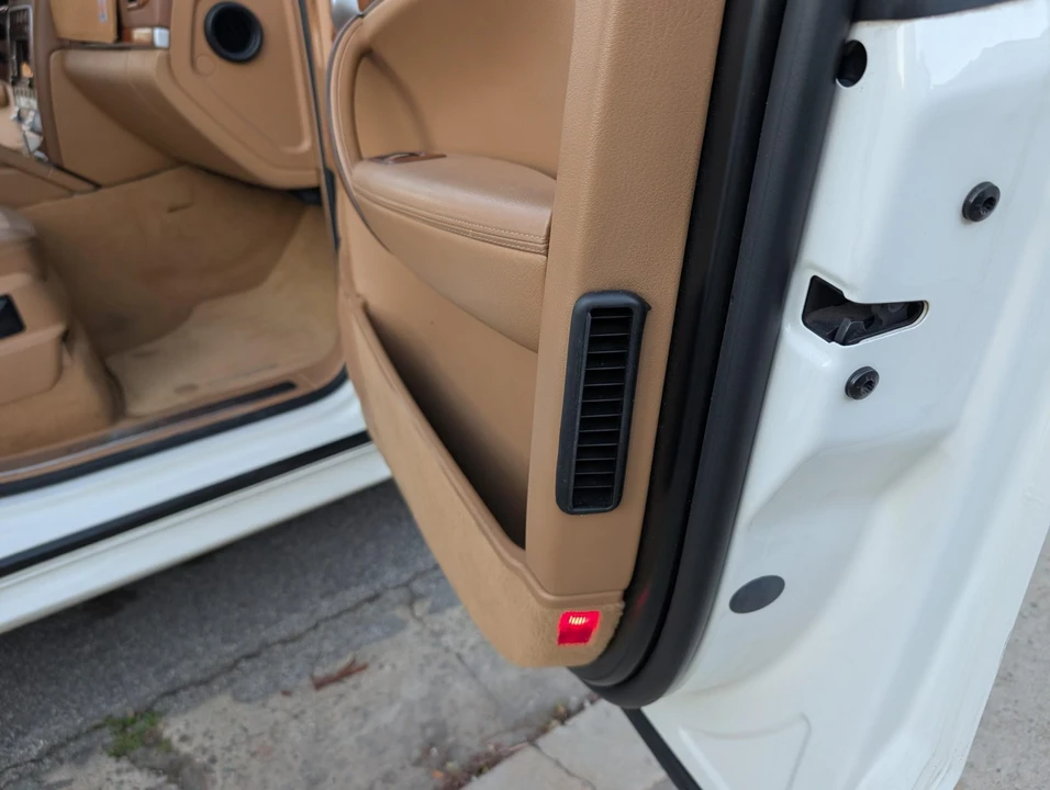 2009 Porsche 955/957 Cayenne GTS - Image 29 of 31