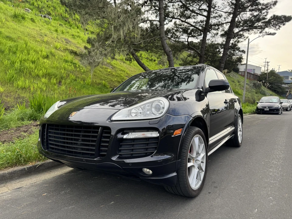 2009 Porsche 955/957 Cayenne GTS - Image 2 of 31