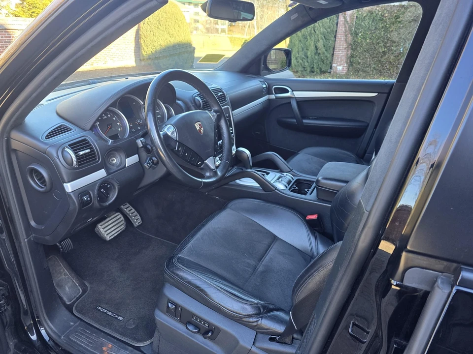 2009 Porsche 955/957 Cayenne GTS - Image 24 of 31