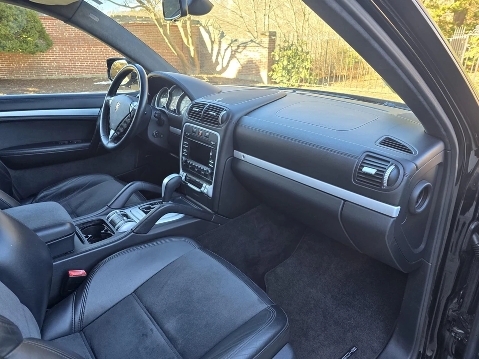 2009 Porsche 955/957 Cayenne GTS - Image 28 of 31