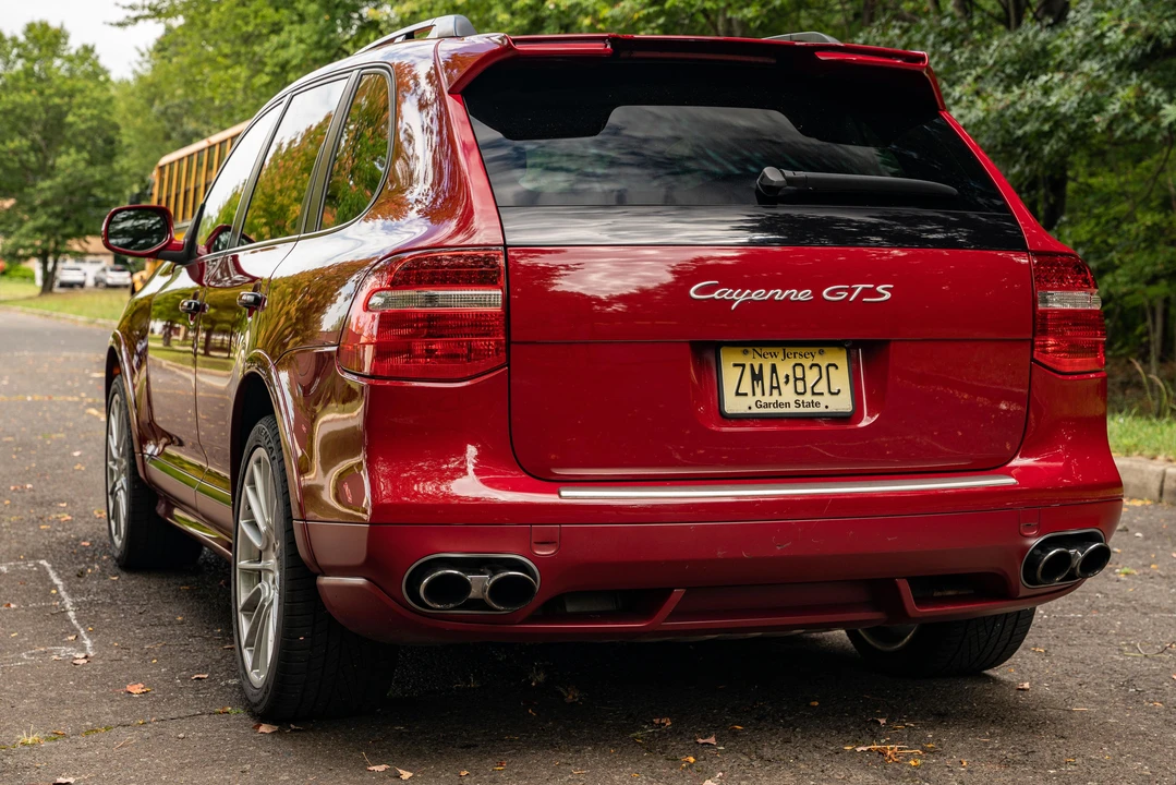 2009 Porsche 955/957 Cayenne GTS - Image 13 of 31