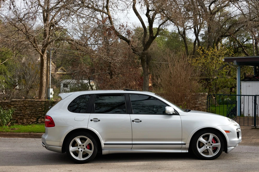 2009 Porsche 955/957 Cayenne GTS - Image 11 of 31