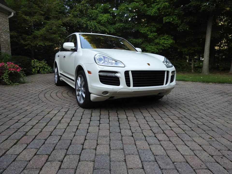 2009 Porsche 955/957 Cayenne GTS - Image 19 of 31