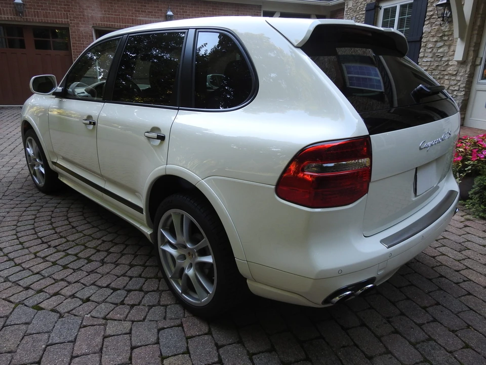 2009 Porsche 955/957 Cayenne GTS - Image 10 of 31
