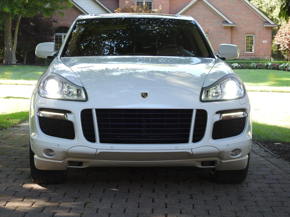 2009 Porsche 955/957 Cayenne GTS - Image 4 of 31