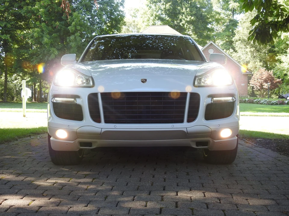 2009 Porsche 955/957 Cayenne GTS - Image 5 of 31