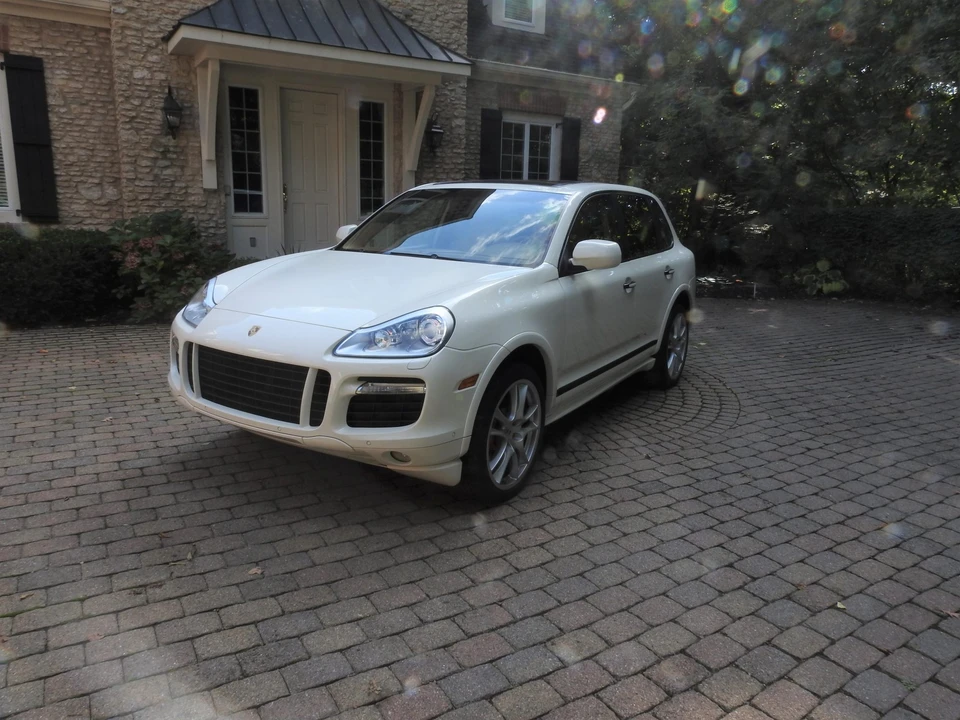 2009 Porsche 955/957 Cayenne GTS - Image 7 of 31