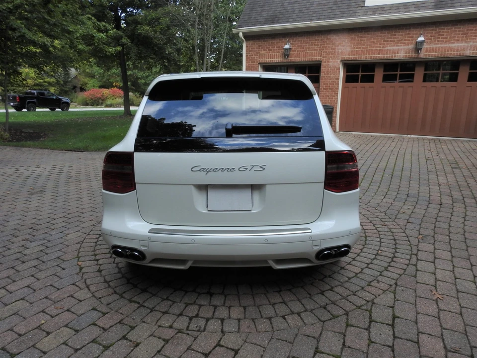 2009 Porsche 955/957 Cayenne GTS - Image 13 of 31