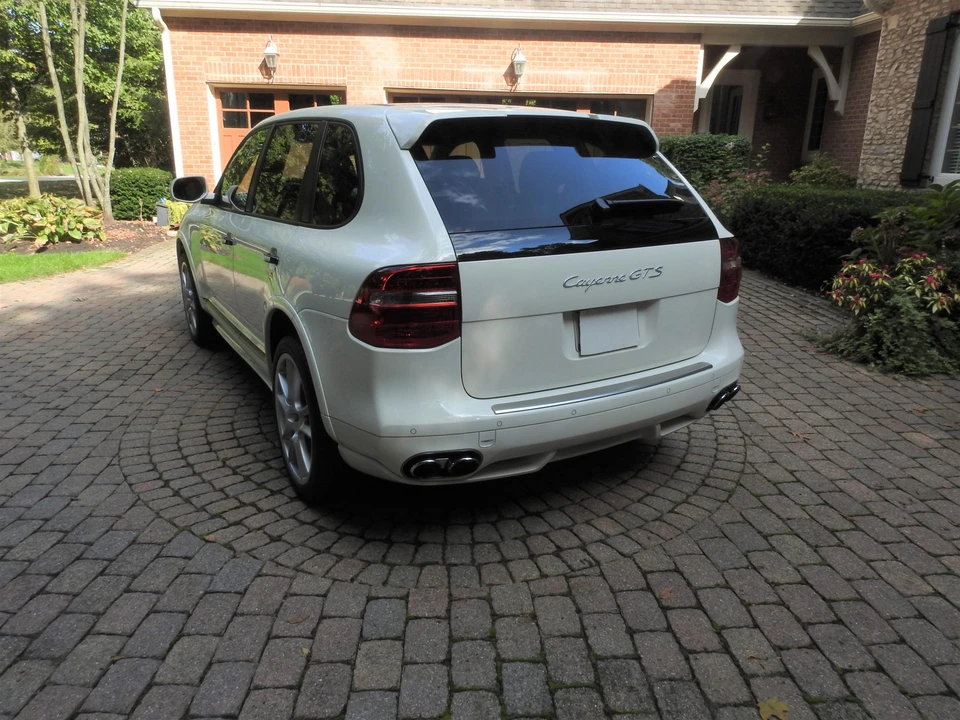 2009 Porsche 955/957 Cayenne GTS - Image 11 of 31