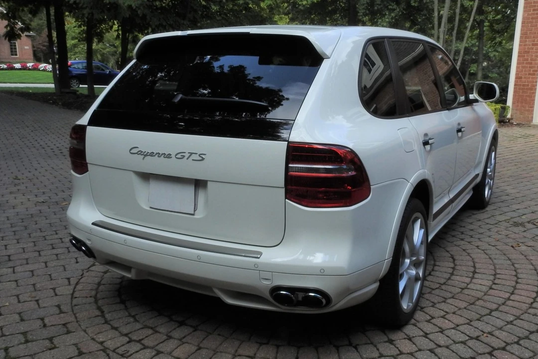 2009 Porsche 955/957 Cayenne GTS - Image 15 of 31