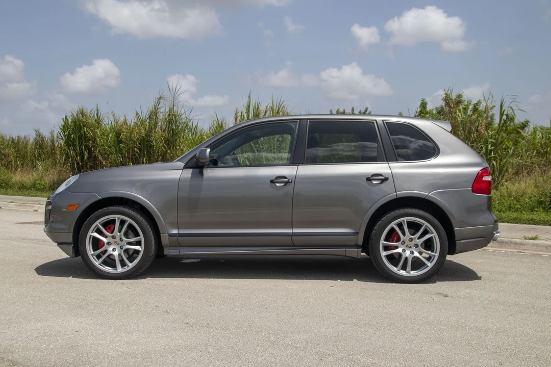 2009 Porsche 955/957 Cayenne GTS - Image 9 of 31