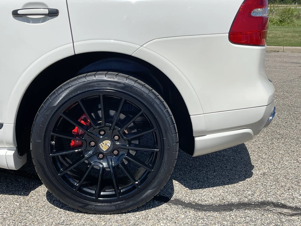 2009 Porsche 955/957 Cayenne GTS - Image 25 of 31