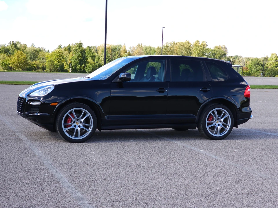 2009 Porsche 955/957 Cayenne GTS - Image 11 of 31