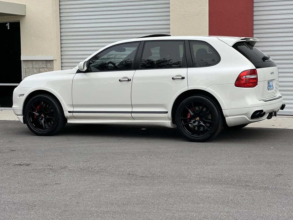 2009 Porsche 955/957 Cayenne GTS - Image 14 of 31