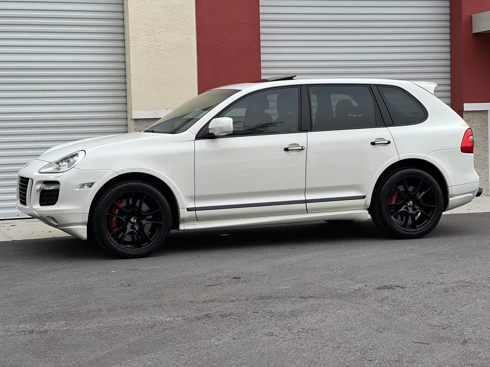 2009 Porsche 955/957 Cayenne GTS - Image 9 of 31