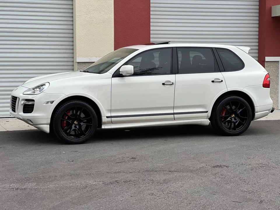 2009 Porsche 955/957 Cayenne GTS - Image 8 of 31