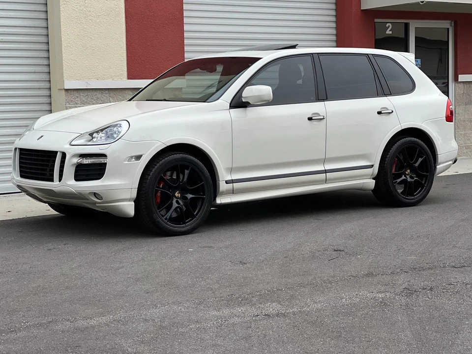 2009 Porsche 955/957 Cayenne GTS - Image 6 of 31