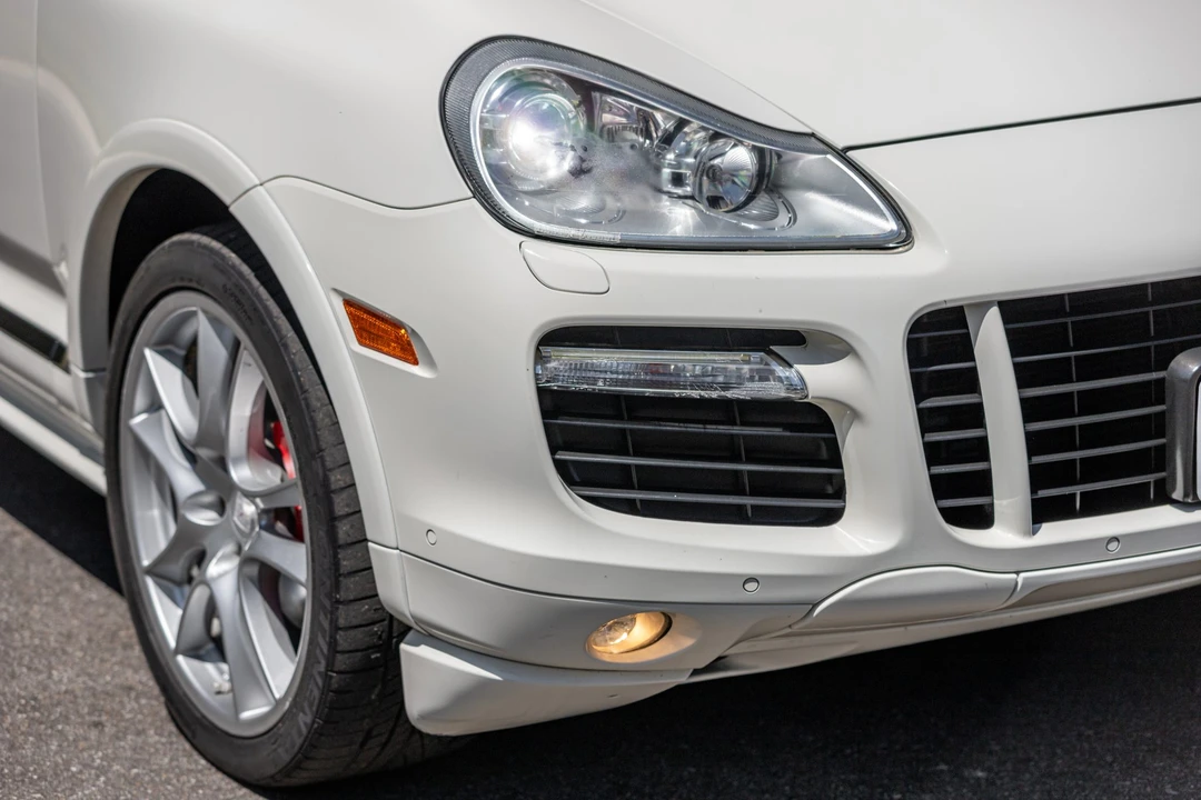 2009 Porsche 955/957 Cayenne GTS - Image 12 of 31