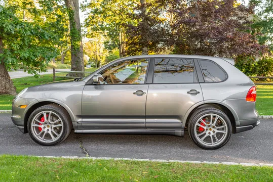 2009 Porsche 955/957 Cayenne GTS - Image 2 of 31